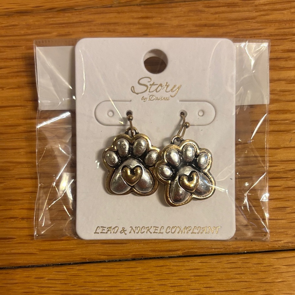 NWT Mixed Metal Paw Print Earrings